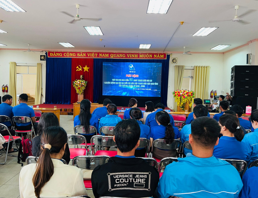 Quang cảnh buổi lễ phát động. Ảnh: P.L Quang cảnh buổi lễ phát động. Ảnh: P.L