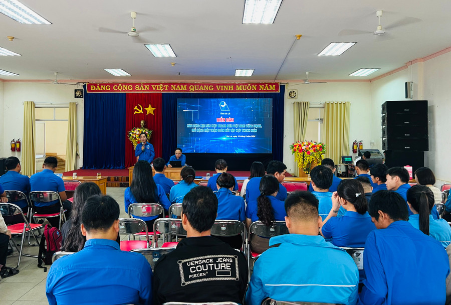 Quang cảnh lớp tập huấn kỹ năng, nghiệp vụ cho cán bộ Đoàn chuyên trách cấp huyện, Chủ tịch Hội LHTN VIệt Nam cấp cơ sở. Ảnh: M.N Quang cảnh lớp tập huấn kỹ năng, nghiệp vụ cho cán bộ Đoàn chuyên trách cấp huyện, Chủ tịch Hội LHTN VIệt Nam cấp cơ sở. Ảnh: M.N