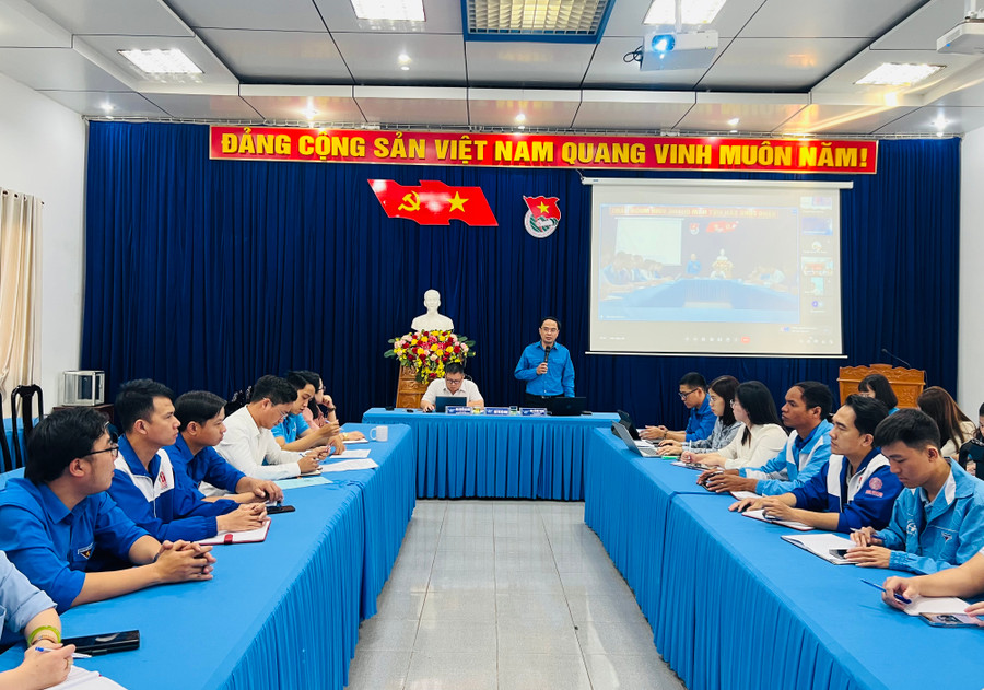 Quang cảnh hội nghị tại điểm cầu Tỉnh Đoàn. Ảnh: P.L Quang cảnh hội nghị tại điểm cầu Tỉnh Đoàn. Ảnh: P.L