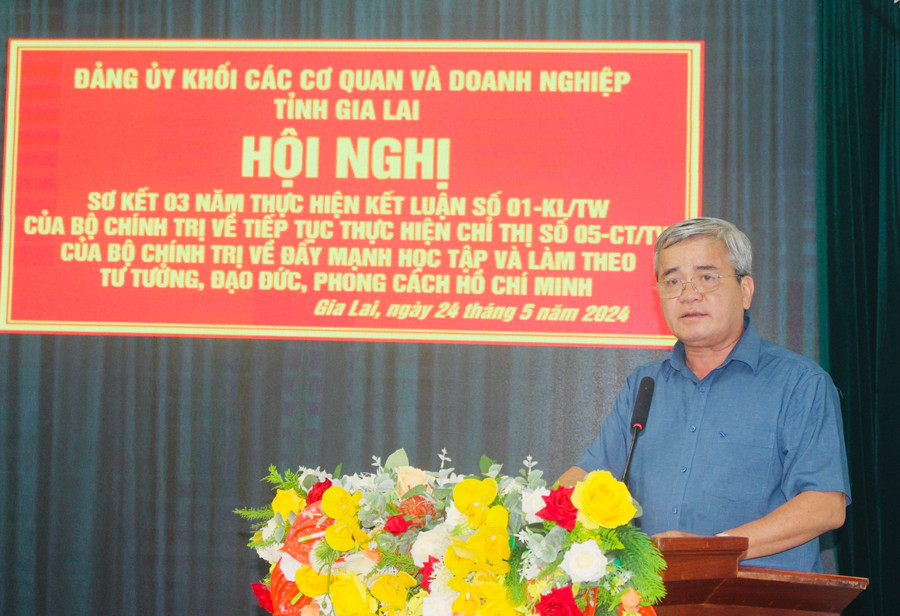 Phó Bí thư Thường trực Đảng ủy Khối Dương Dã phát biểu tại hội nghị. Ảnh: P.L Phó Bí thư Thường trực Đảng ủy Khối Dương Dã phát biểu tại hội nghị. Ảnh: P.L