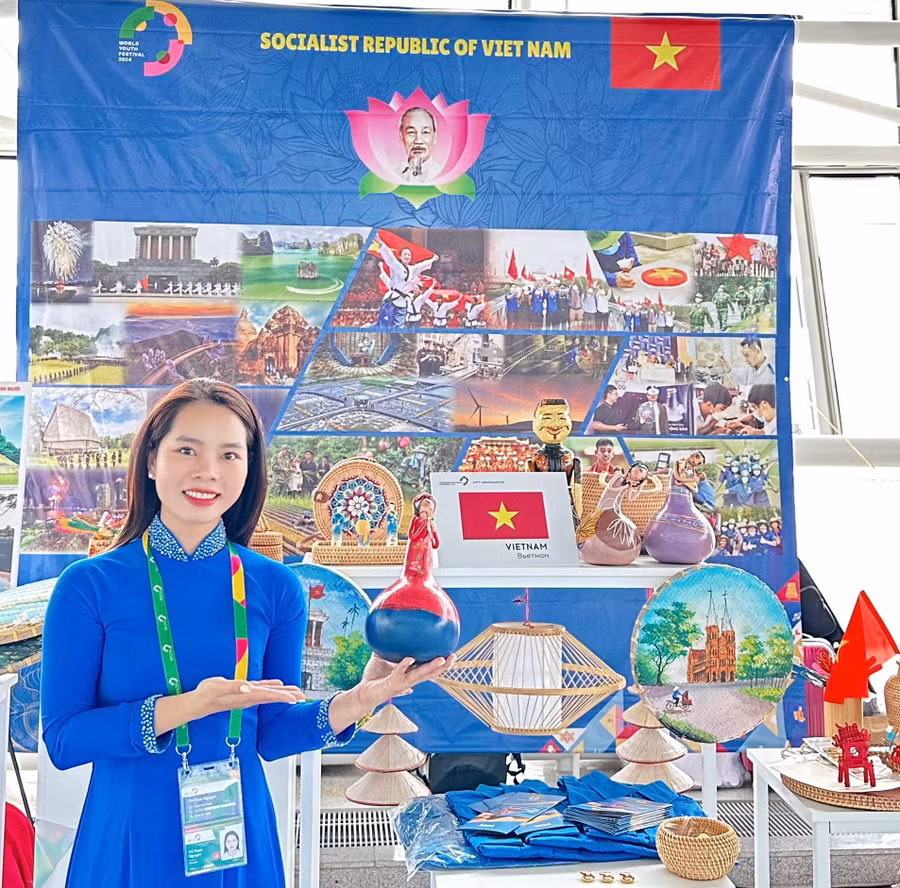 Chị Nguyễn Thị Thảo là đại biểu duy nhất của tỉnh Gia Lai được tham gia Liên hoan Thanh niên thế giới tại Nga. Ảnh: NVCC Chị Nguyễn Thị Thảo là đại biểu duy nhất của tỉnh Gia Lai được tham gia Liên hoan Thanh niên thế giới tại Nga. Ảnh: NVCC