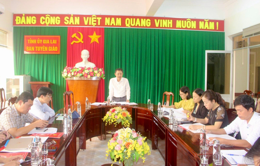 Quang cảnh hội nghị giao ban công tác khoa giáo do Ban Tuyên giáo Tỉnh ủy tổ chức. Ảnh: P.L