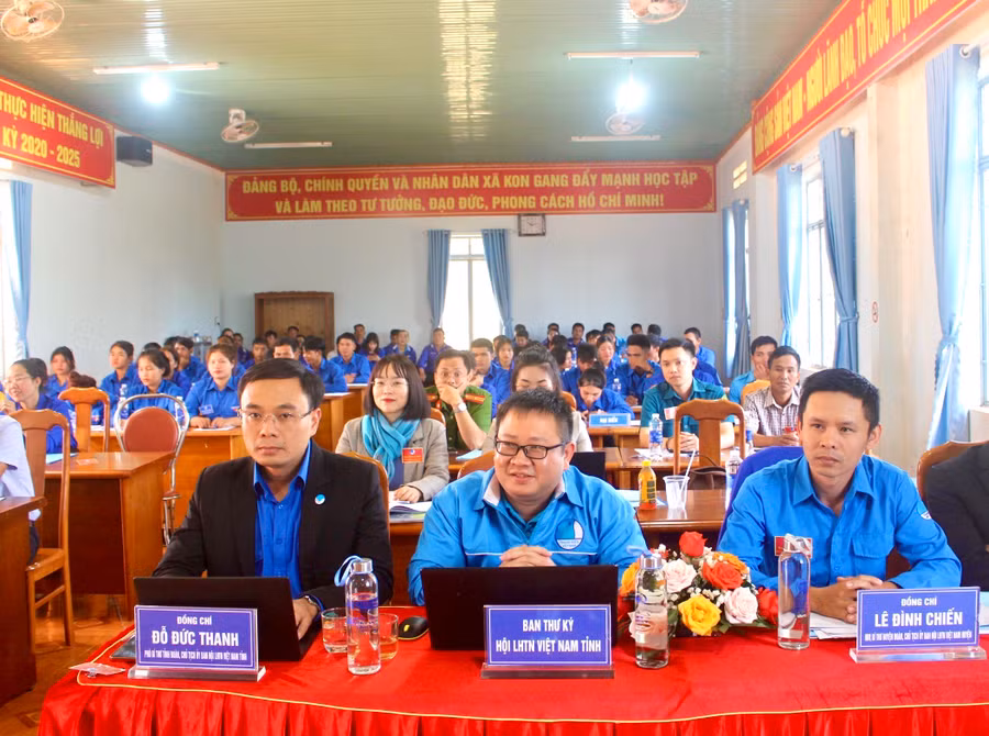 Các đại biểu tham dự Đại hội Hội LHTN Việt Nam xã Kon Gang. Ảnh: P.L