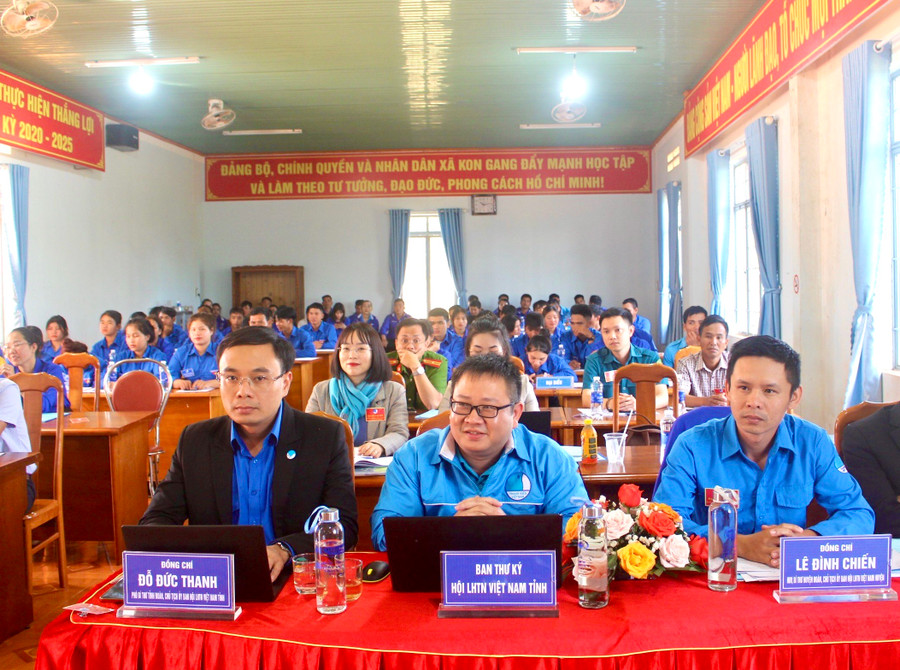 Các đại biểu tham dự Đại hội Hội LHTN Việt Nam xã Kon Gang. Ảnh: P.L