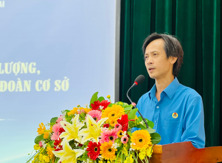 Ông Võ Hữu Hải-Chủ tịch Công đoàn Viên chức tỉnh phát biểu kết luận hội thảo. Ảnh: P.L Ông Võ Hữu Hải-Chủ tịch Công đoàn Viên chức tỉnh phát biểu kết luận hội thảo. Ảnh: P.L