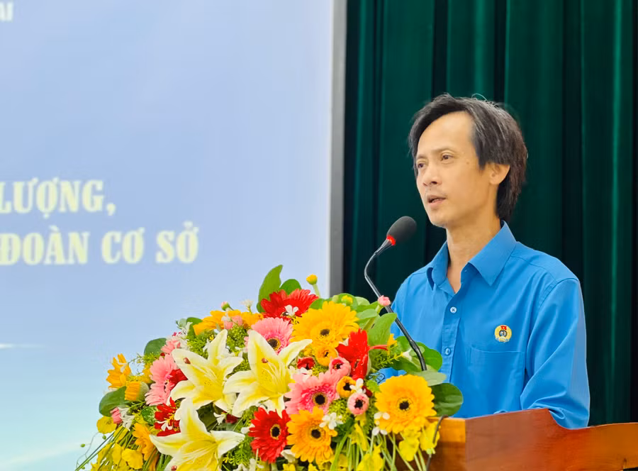 Ông Võ Hữu Hải-Chủ tịch Công đoàn Viên chức tỉnh phát biểu kết luận hội thảo. Ảnh: P.L