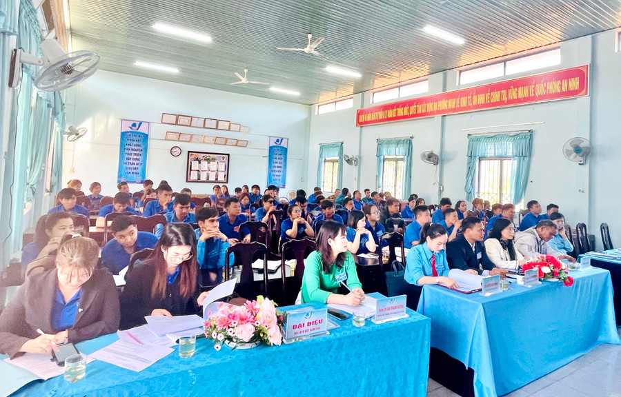 Các đại biểu tham dự Đại hội Hội LHTN Việt Nam thị trấn Ia Ly lần thứ V. Ảnh: Hoàng Yến Các đại biểu tham dự Đại hội Hội LHTN Việt Nam thị trấn Ia Ly lần thứ V. Ảnh: Hoàng Yến