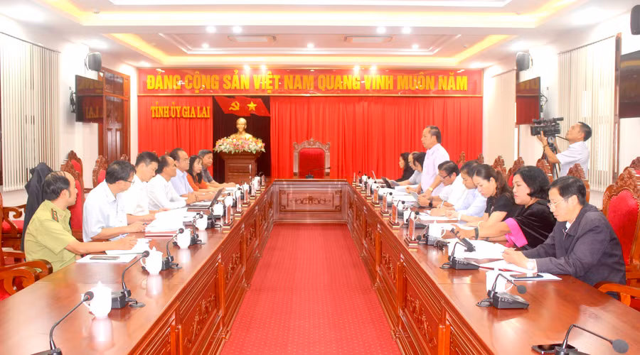 Quang cảnh buổi làm việc giữa Học viện Chính trị khu vực III với lãnh đạo tỉnh Gia Lai. Ảnh: P.L Quang cảnh buổi làm việc giữa Học viện Chính trị khu vực III với lãnh đạo tỉnh Gia Lai. Ảnh: P.L