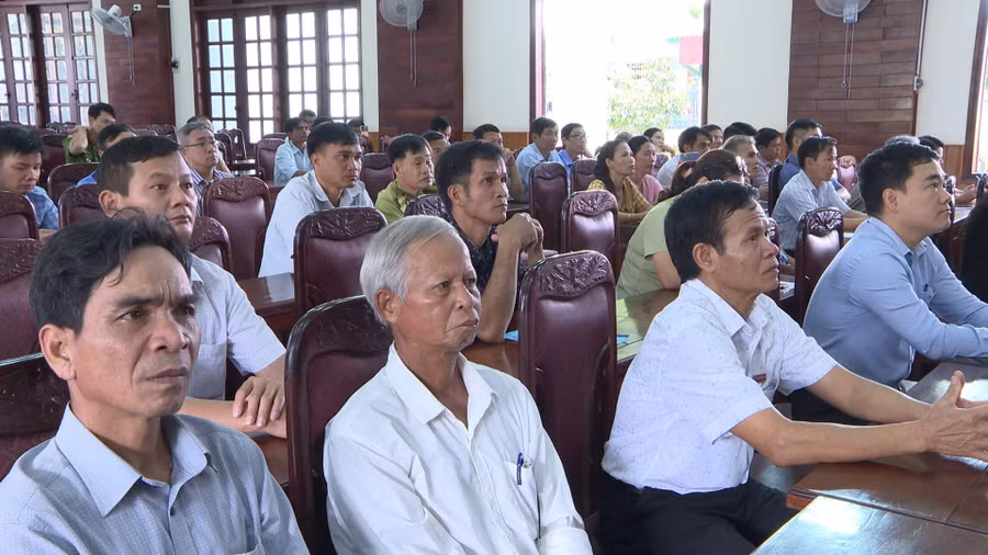 Đông đảo các tổ chức, đơn vị, cá nhân trên địa bàn huyện Chư Păh tham gia lễ phát động. Ảnh: V.Đ