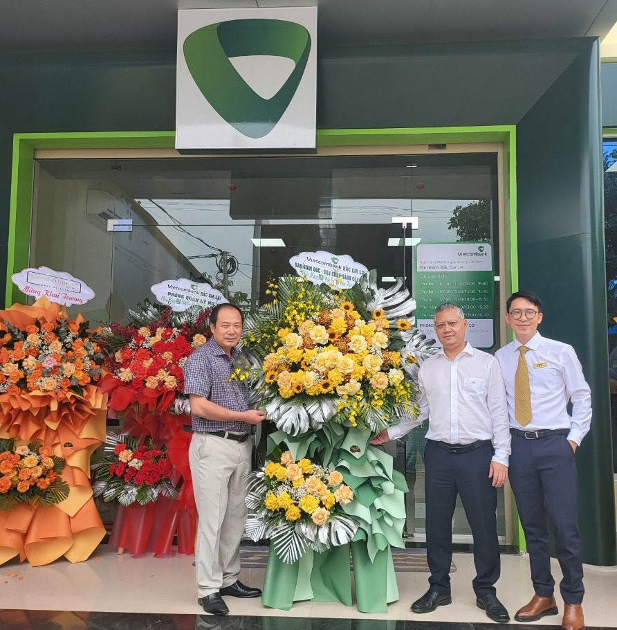 Mạng lưới hoạt động của Vietcombank Chi nhánh Bắc Gia Lai được mở rộng, phục vụ tốt hơn nhu cầu của người dân và doanh nghiệp phát triển kinh tế-xã hội. Ảnh: Sơn Ca Mạng lưới hoạt động của Vietcombank Chi nhánh Bắc Gia Lai được mở rộng, phục vụ tốt hơn nhu cầu của người dân và doanh nghiệp phát triển kinh tế-xã hội. Ảnh: Sơn Ca