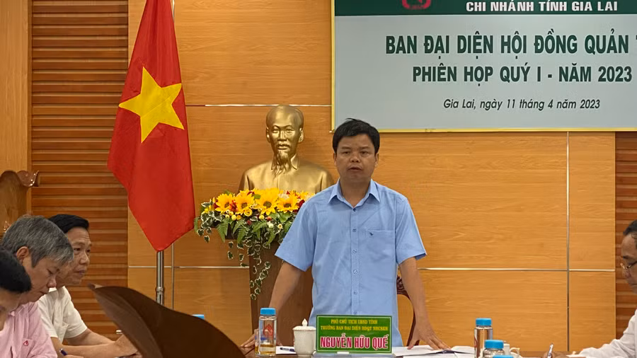 Đồng chí Nguyễn Hữu Quế-Phó Chủ tịch UBND tỉnh, Trưởng ban đại diện HĐQT NHCSXH Chi nhánh tỉnh phát biểu chỉ đạo phiên họp. Ảnh: Sơn Ca.