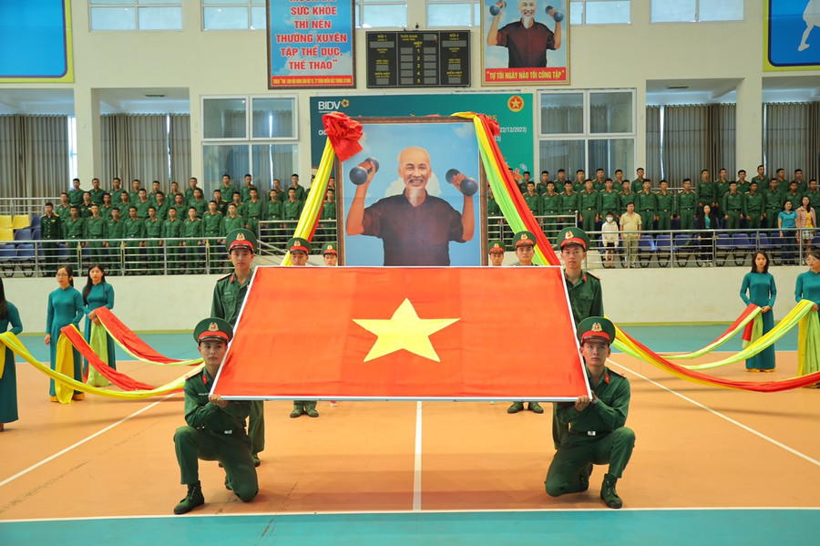 Hội thao truyền thống lần thứ 25 giữa BIDV và các đơn vị Quân đội là sự kiện ý nghĩa chào mừng 79 năm Ngày thành lập Quân đội Nhân dân Việt Nam. Ảnh: Ấu Dương. Hội thao truyền thống lần thứ 25 giữa BIDV và các đơn vị Quân đội là sự kiện ý nghĩa chào mừng 79 năm Ngày thành lập Quân đội Nhân dân Việt Nam. Ảnh: Ấu Dương.