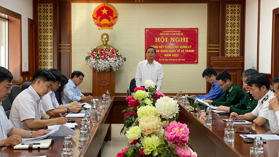 Ông Nguyễn Như Trình-Trưởng Ban quản lý Khu kinh tế tỉnh phát biểu chỉ đạo tại hội nghị tổng kết công tác quản lý Cửa khẩu Quốc tế Lệ Thanh năm 2023. Ảnh: Sơn Ca Ông Nguyễn Như Trình-Trưởng Ban quản lý Khu kinh tế tỉnh phát biểu chỉ đạo tại hội nghị tổng kết công tác quản lý Cửa khẩu Quốc tế Lệ Thanh năm 2023. Ảnh: Sơn Ca