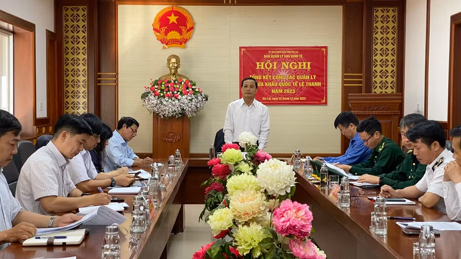 Ông Nguyễn Như Trình-Trưởng Ban quản lý Khu kinh tế tỉnh phát biểu chỉ đạo tại hội nghị tổng kết công tác quản lý Cửa khẩu Quốc tế Lệ Thanh năm 2023. Ảnh: Sơn Ca