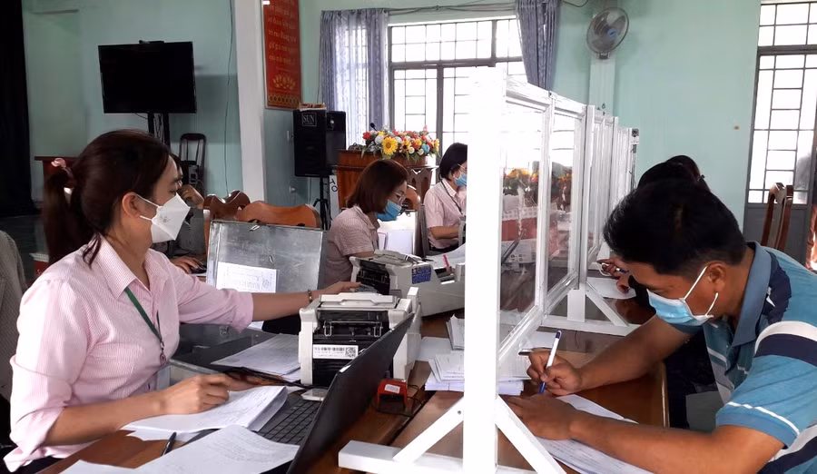 NHCSXH Chi nhánh tỉnh ứng dụng công nghệ thông tin, góp phần rút ngắn thời gian cho vay nhà ở xã hội. Ảnh: Sơn Ca.