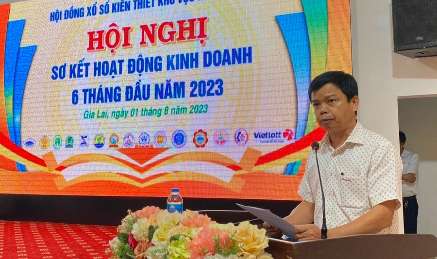 Phó Chủ tịch UBND tỉnh Gia Lai Nguyễn Hữu Quế phát biểu tại hội nghị. Ảnh: Sơn Ca Phó Chủ tịch UBND tỉnh Gia Lai Nguyễn Hữu Quế phát biểu tại hội nghị. Ảnh: Sơn Ca
