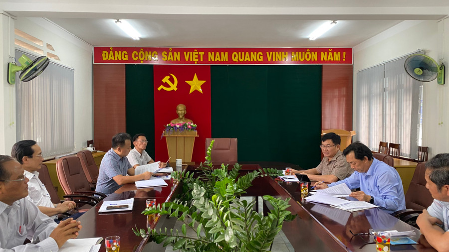 Đồng chí Huỳnh Kiên - Tổng Biên tập Báo Gia Lai phát biểu tại buổi làm việc với Ban Dân tộc tỉnh. Ảnh: Sơn Ca.