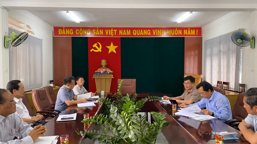Đồng chí Huỳnh Kiên - Tổng Biên tập Báo Gia Lai phát biểu tại buổi làm việc với Ban Dân tộc tỉnh. Ảnh: Sơn Ca.