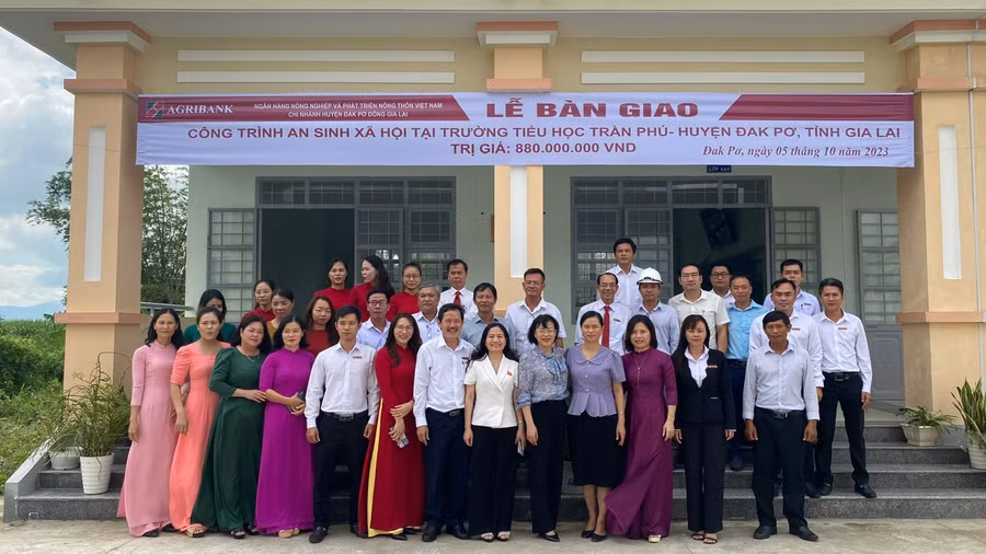 Các chương trình, hoạt động an sinh xã hội của Agribank Chi nhánh Đông Gia Lai luôn hướng đến cộng đồng xã hội, vì sự phát triển toàn diện của con người. Ảnh: Sơn Ca.