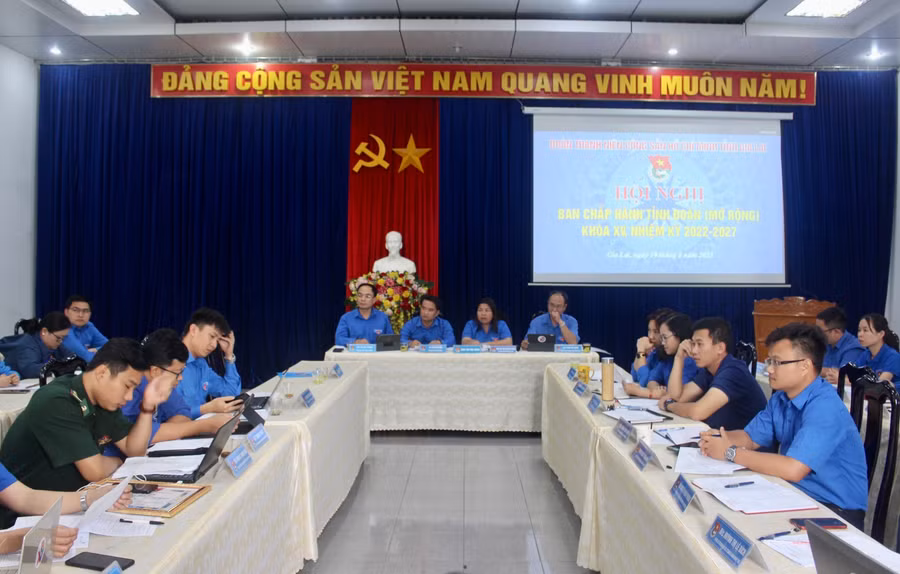 Quang cảnh hội nghị Ban Chấp hành Tỉnh Đoàn khóa XV. Ảnh: Minh Nhật Quang cảnh hội nghị Ban Chấp hành Tỉnh Đoàn khóa XV. Ảnh: Minh Nhật