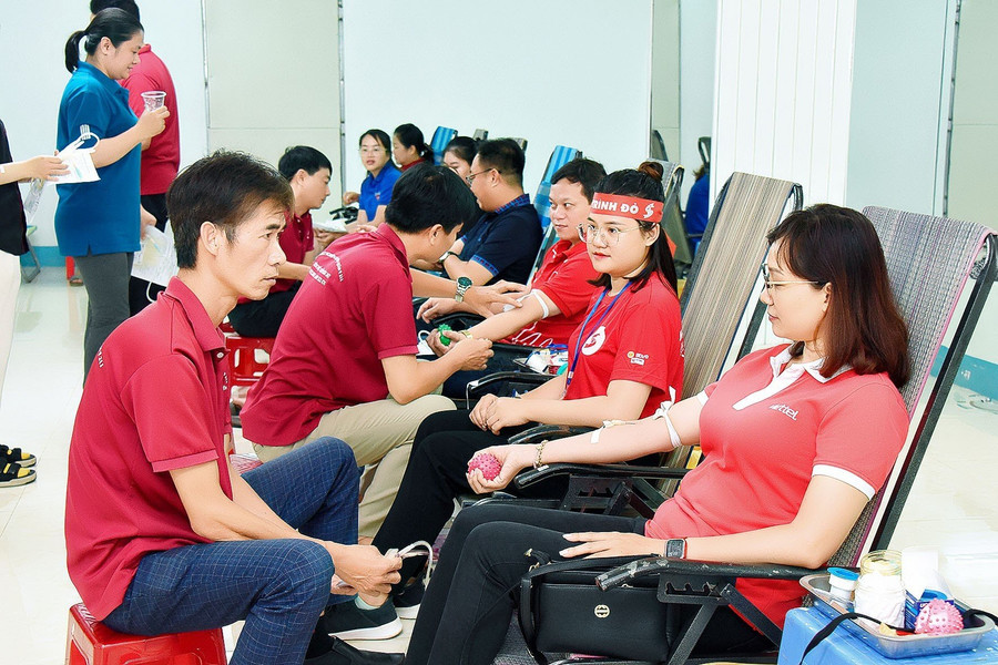 Hiến máu tình nguyện là nghĩa cử cao đẹp của mỗi người dân. Ảnh: Đ.T