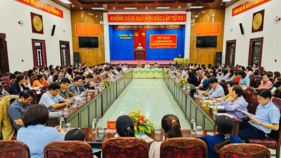 Quang cảnh buổi đối thoại. Ảnh: P.L