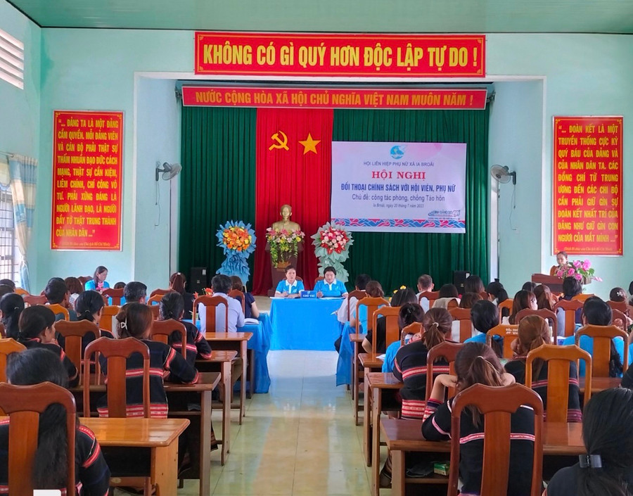 Quang cảnh hội nghị đối thoại. Ảnh: Hoàn Trần Quang cảnh hội nghị đối thoại. Ảnh: Hoàn Trần