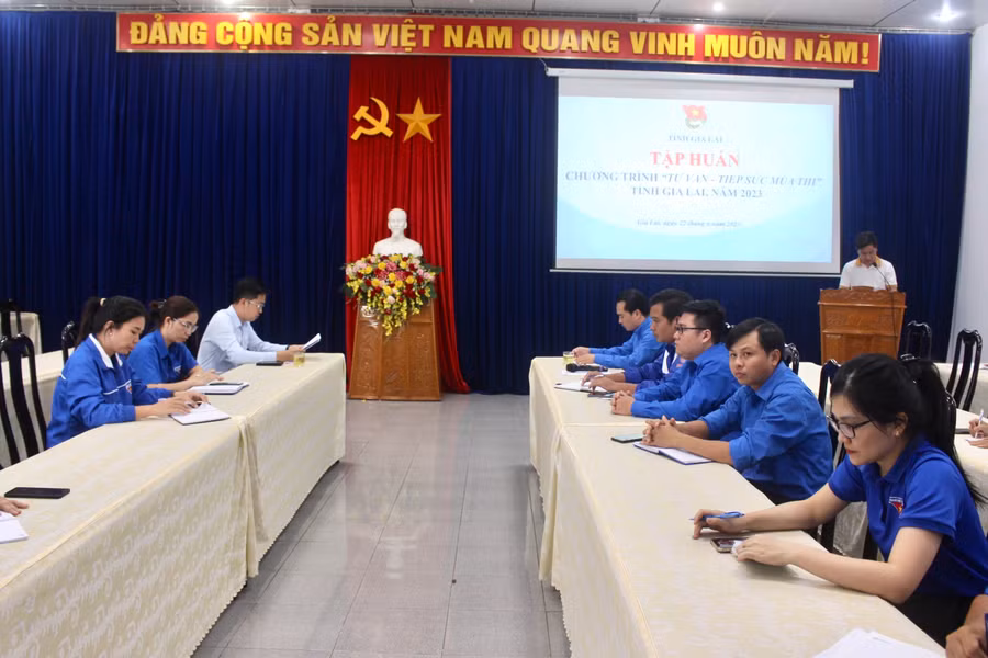 Quang cảnh buổi tập huấn chương trình Tư vấn-Tiếp sức mùa thi năm 2023. Ảnh: P.L