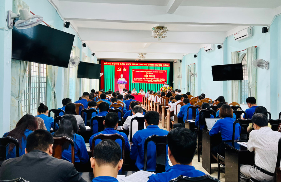 Quang cảnh hội nghị sơ kết. Ảnh: P.L Quang cảnh hội nghị sơ kết. Ảnh: P.L