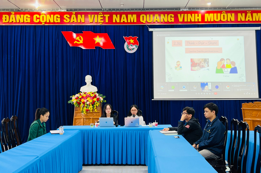 Quang cảnh buổi tập huấn tại điểm cầu Tỉnh Đoàn. Ảnh: M.N Quang cảnh buổi tập huấn tại điểm cầu Tỉnh Đoàn. Ảnh: M.N