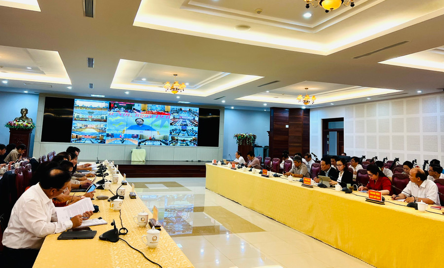 Các đại biểu tại điểm cầu tỉnh Gia Lai tiếp thu ý kiến chỉ đạo của Thủ tướng Phạm Minh Chính. Ảnh: P.L