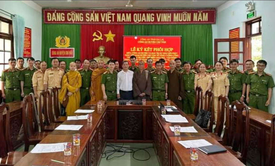 Quang cảnh lễ ký kết. Ảnh: Văn Đại