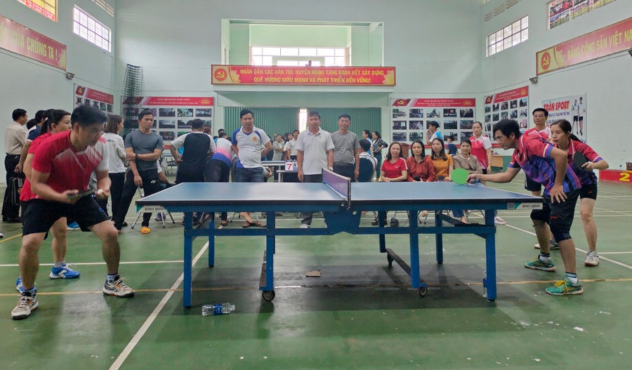 Các trận đấu diễn ra sôi nổi, hấp dẫn. Ảnh: Phạm Ngọc