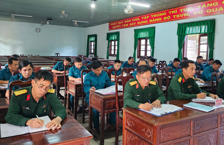 Các đại biểu tham gia hội nghị hiệp đồng giao, nhận quân năm 2024. Ảnh: Phạm Ngọc