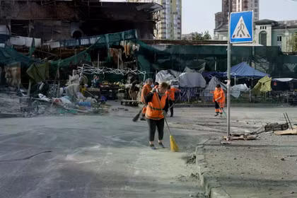 Ukraine hiếm hoi bị tập kích giữa ban ngày