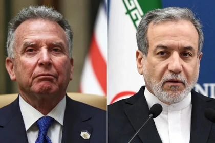 Đặc phái viên Mỹ Steve Witkoff và Ngoại trưởng Iran Abbas Araghchi. Ảnh: vov