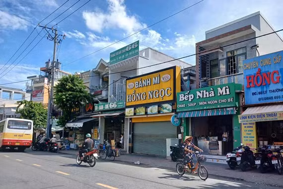 352 người ngộ độc bánh mì Hồng Ngọc 37: Chủ cơ sở bị phạt 94 triệu đồng, phải chi gần 1,1 tỷ đồng