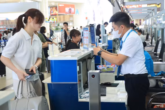 Siết giám sát nhập cảnh, chủ động ngăn Ebola xâm nhập Việt Nam qua đường hàng không