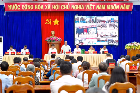 Đoàn đại biểu Quốc hội tỉnh Gia Lai tiếp xúc cử tri 13 xã, phường phía Tây tỉnh