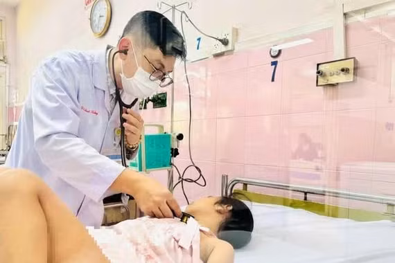 Một vụ nghi ngộ độc xảy ra, ai sẽ điều tra và bao lâu mới có kết luận?