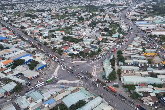 Vụ tai nạn khiến 3 mẹ con tử vong ở Đồng Nai: Vì sao vòng xoay Cổng 11 được khôi phục?