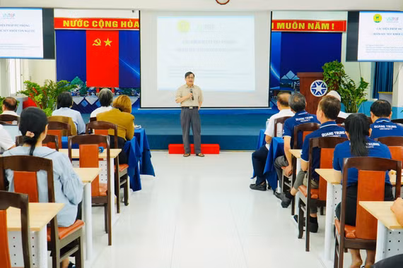 Truyền thông trực tiếp về phòng, chống tác hại thuốc lá