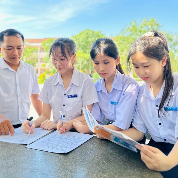 Học Lịch sử bằng trái tim