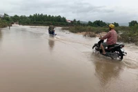 Cẩn trọng khi qua ngầm tràn mùa mưa lũ