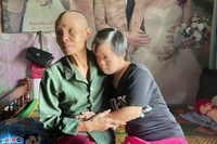 Cả nhà mắc bệnh nan y