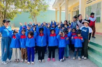 Gia Lai: Nhiều phần quà trao tặng người nghèo và học sinh có hoàn cảnh khó khăn