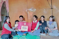 Quỹ Thiện Tâm hỗ trợ 20 triệu đồng cho học sinh nghèo tại xã Ia Băng