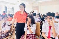 Pleiku: Gần 150 học sinh được khám tầm soát và kiểm soát cận thị học đường
