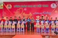 Công đoàn Cao su Việt Nam tổ chức “Tết sum vầy - Xuân ơn Đảng”