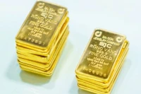 Người dân than khó mua vàng miếng SJC, Ngân hàng Nhà nước nói gì?
